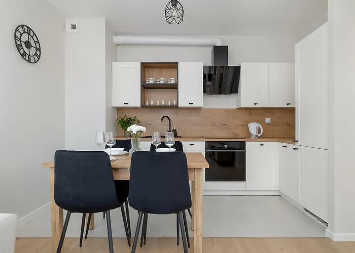 Bright Apartment Park Lotnikow Near Tauron Arena Krakow By Noclegi Renters